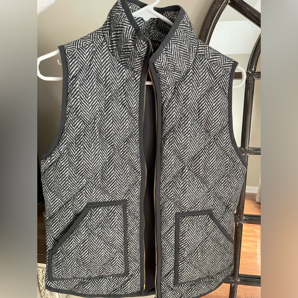 J.Crew Women’s Grey & White Quilted Puffer Herringbone Pattern Zip Up Vest XS